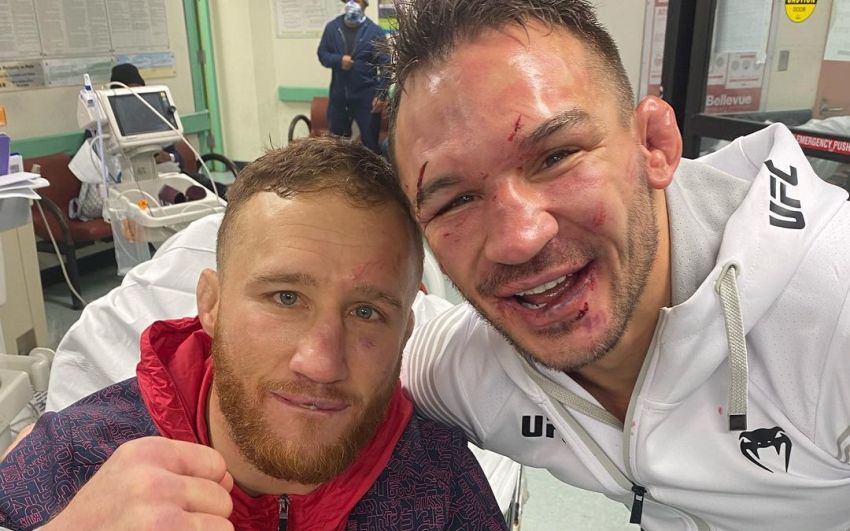 Фото дня: Джастин Гэтжи и Майкл Чендлер после боя на UFC 268