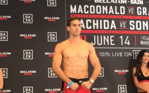Результаты взвешивания турнира Bellator 222: Рори Макдональд - Нейман Грейси
