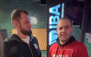 Александр Емельяненко поспорил с Кремлевым на квартиру, что не будет пить до конца года