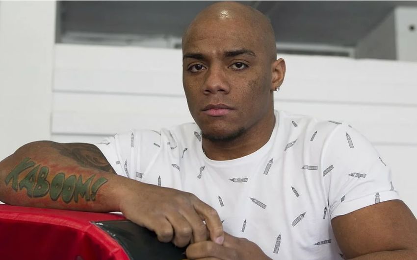 В WBC назначили обязательного претендента для Оскара Риваса – это россиянин