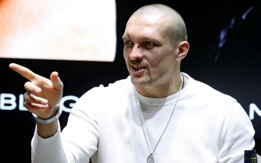 Александр Усик назвал трех своих любимых боксеров