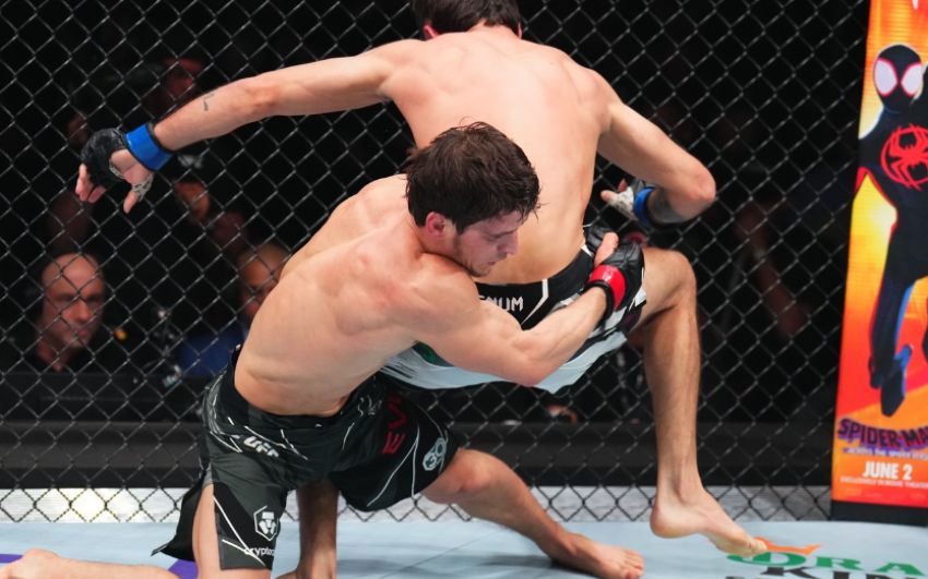 Мовсар Евлоев победил Лопеса на UFC 288