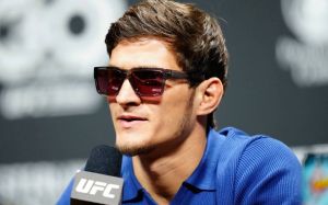 Мовсар Евлоев сказал, кого хочет видеть чемпионом в полусреднем весе UFC
