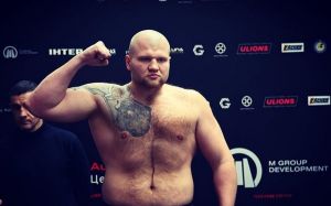 Игорь Шевадзуцкий подерется с Баходиром Джалоловым