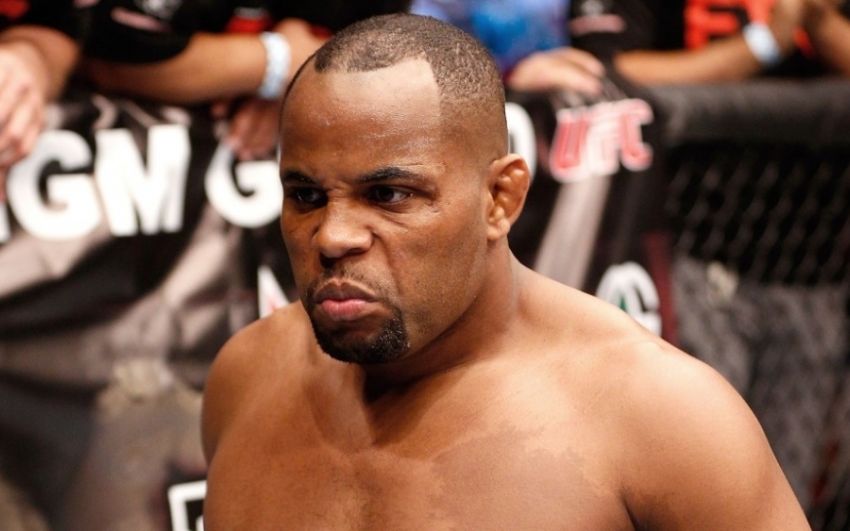 Даниэль Кормье купил два билета на UFC 229 по $7,500