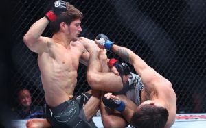 Бонусы UFC 288: россиянин Евлоев и еще три бойца получили по $50 тысяч