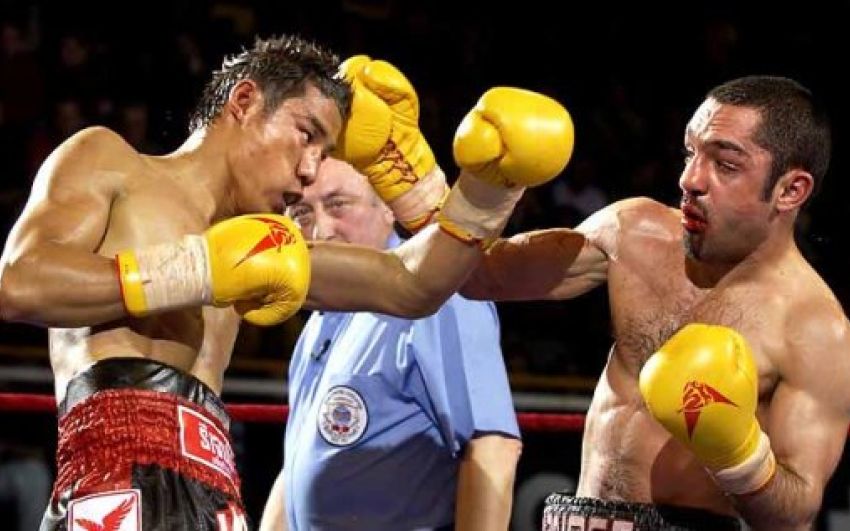 Махьяр Моншипур - Сомсак Ситчатчавал: Ring Magazine Fight of the Year 2006