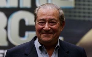Арум рассказал, почему Пакьяо не выбрал Кроуфорда 