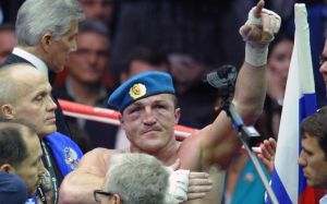 Победил Гассиев, но звезды болели за Лебедева