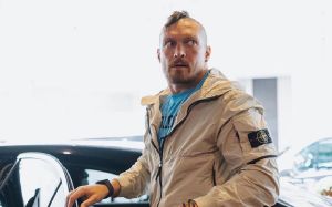 Александр Усик - о проведении реванша с Джошуа в Саудовской Аравии: "Мне нравится боксировать в новых местах"