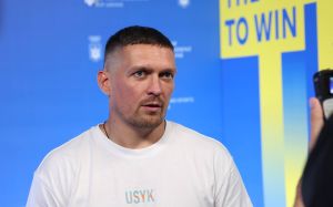 Эдди Хирн отреагировал на слова Усика о желании драться до 41 года