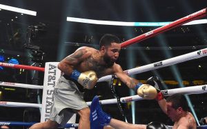 Видео боя Луис Нери - МакДжо Арройо