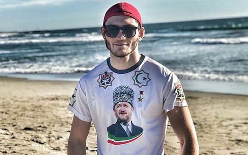 Российский боксер Муртазалиев допустил, что будет выходить на бои с флагом США