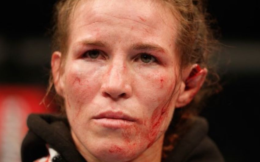 Лесли Смит подала жалобу на UFC