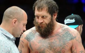 Александр Емельяненко ведет переговоры с Bellator, чтобы выступить на одном турнире с Федором