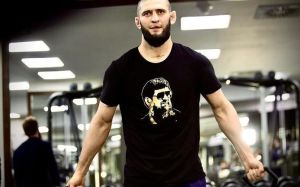 Артем Резников - о словах Чимаева насчет Хабиба: "Он никто, но пишет про человека, который является чемпионом UFC"