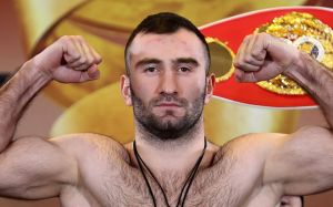 Умар Кремлев: "Мы продолжим проводить бои Гассиева в России"