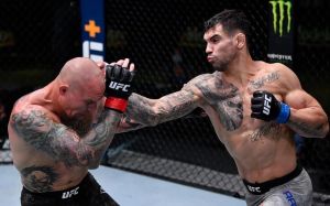 Александр Ракич одержал доминирующую победу над Энтони Смитом на UFC on ESPN+ 33