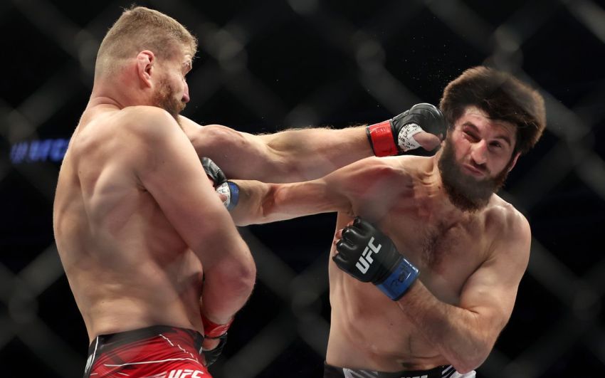 "Я был в шоке. Их нужно проверить": Магомед Анкалаев - о спорном решении судей в бою с Блаховичем