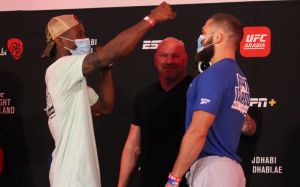 Видео боя Марк Диакеси - Рафаэль Физиев UFC on ESPN+ 30