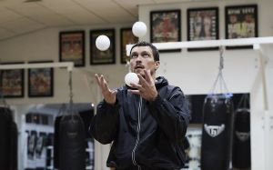 Дерек Чисора: "Усику и его команде надо прекратить жонглировать мячиками. Здесь вам не цирк"