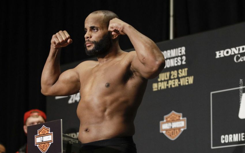 UFC 226: Даниэль Кормье нокаутировал Стипе Миочича в первом раунде