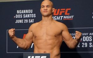 Результаты взвешивания турнира UFC on ESPN 3: Фрэнсис Нганну - Джуниор Дос Сантос