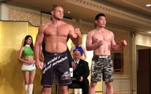 Иван Штырков финишировал корейца Хун Кима на Rizin 17