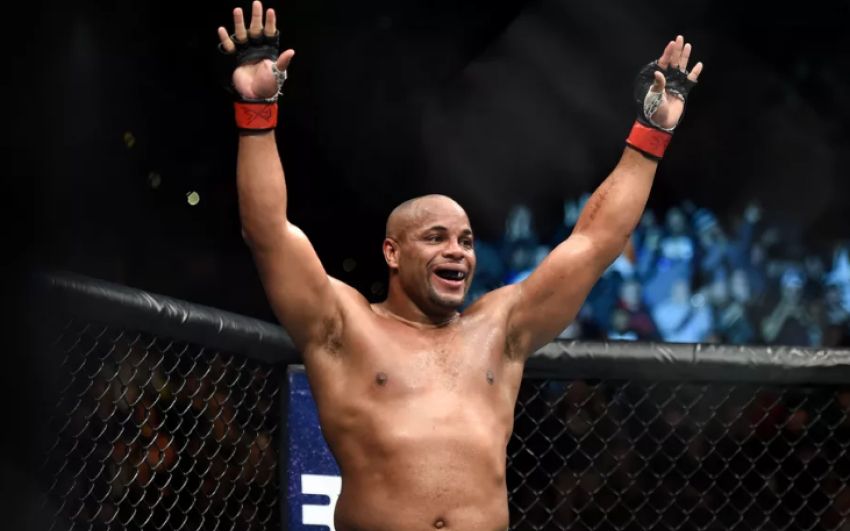 Турнир UFC 226 собрал всего 380 000 покупок PPV