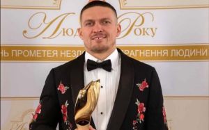 Александр Усик стал спортсменом года в Украине