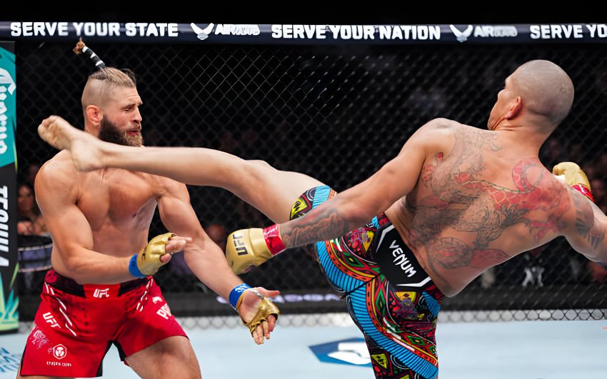 Видео боя Алекс Перейра – Иржи Прохазка 2 UFC 303