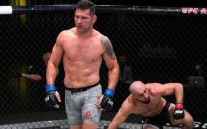 Омари Ахмедов уступил Крису Вайдману на UFC on ESPN+ 32