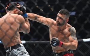 Тренер Криса Вайдмана обратился с просьбой к руководству UFC: "После этого все будет кончено"