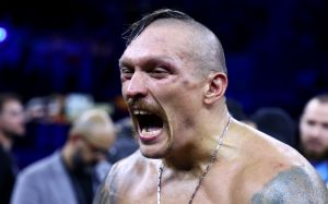 Усик и Бивол номинированы на премию "Выступление года" по версии The Ring