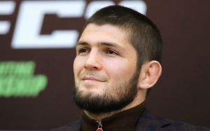 Усик, Бетербиев, Исмаилов, Магомедшарипов и другие спортсмены поставили лайки под постом Нурмагомедова с оскорблениями Макрона
