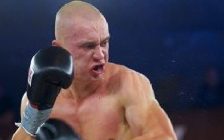 Польский тяж Чеслак уложил экс-претендента Паласиоса