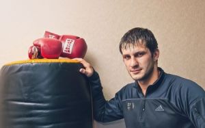 Игорь Михалкин защитил титул чемпиона Европы в полутяжелом весе