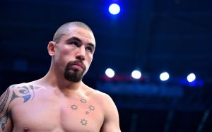 Роберт Уиттакер: "Левая рука Тилла - это все, что у него есть"