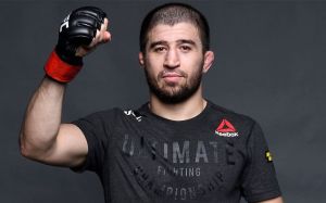 Рустам Хабилов снялся с боя против Корешкова на Bellator 269