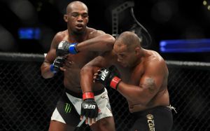 Кормье не верит, что Джон Джонс станет чемпионом тяжелого веса UFC