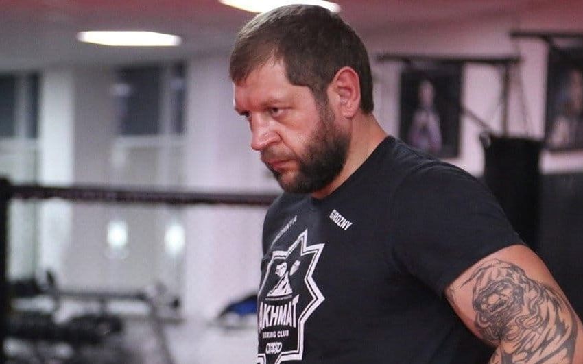 Главный тренер БК "Ахмат" - о подготовке А. Емельяненко к бою с Исмаиловым: "Все время говорил: "Я знаю, что делать, у меня своя подготовка"