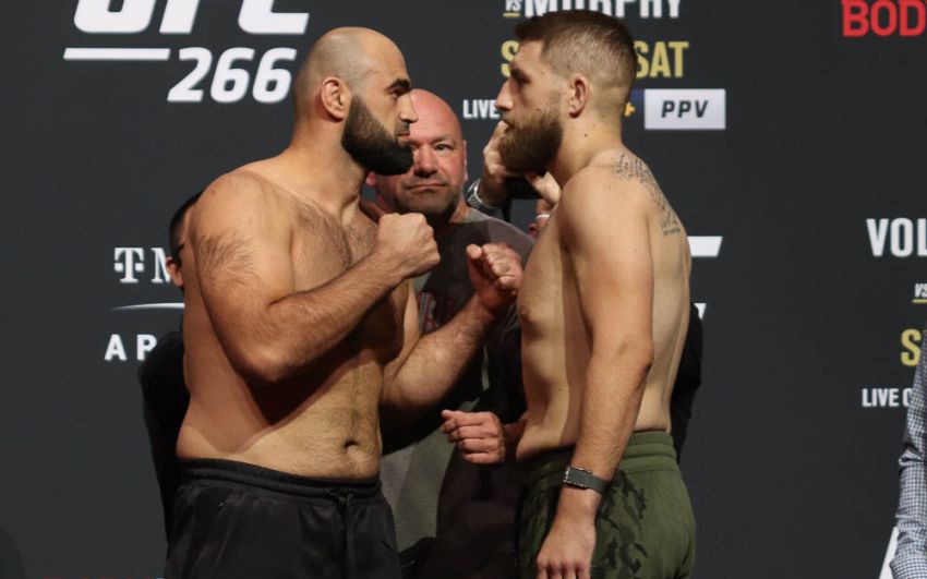 Видео боя Шамиль Абдурахимов - Крис Дакас UFC 266