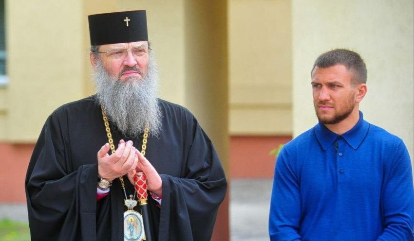 Василий Ломаченко рассказал, когда он осознанно стал верующим: "Случился момент, который поменял мое отношение к жизни и вере"