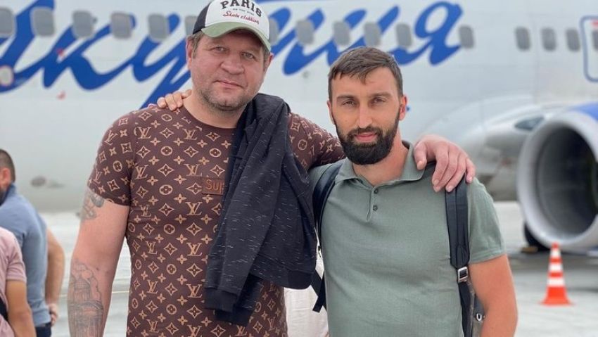 Менеджер Александра Емельяненко: "Гонорар за бой с Джиганом будет в разы больше, чем с Тарасовым"