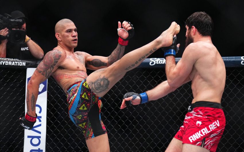 Магомед Анкалаев отобрал титул у Алекса Перейры на UFC 313