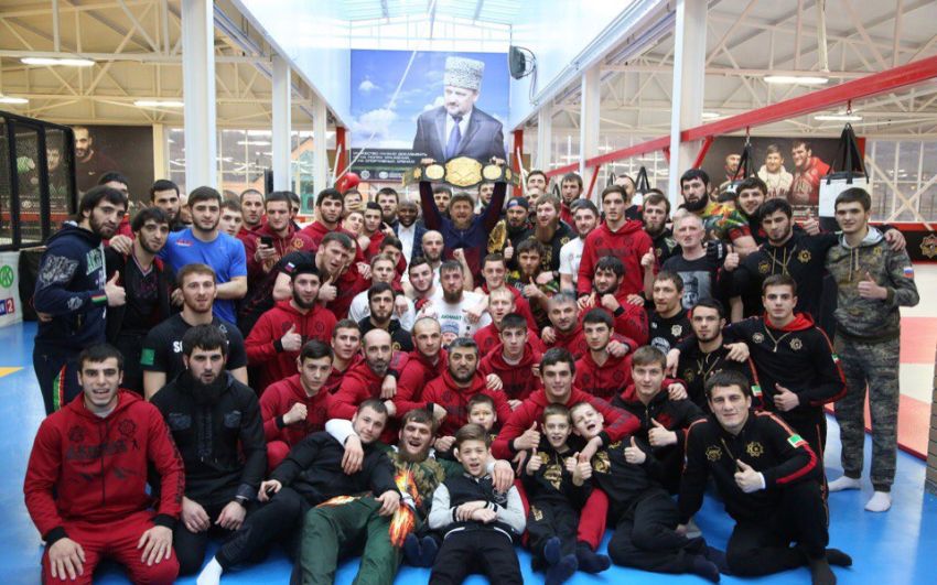 Рамзан Кадыров и Флойд Мэйвейзер посетили тренировку в клубе "Ахмат"