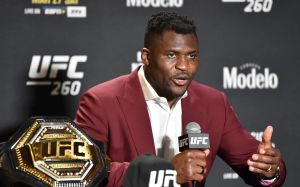 Фрэнсис Нганну раскритиковал работу судей на UFC on ESPN 27
