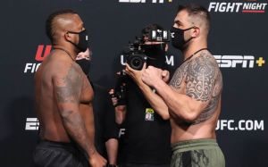 Видео боя Йорган Де Кастро - Ярис Данхо UFC on ABC 2