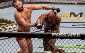 Камару Усман брутально финишировал Хорхе Масвидаля на UFC 261