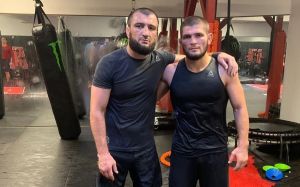 Хабиб Нурмагомедов объяснил, почему он нарушил клятву и подерется раньше своего брата Абубакара